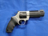 TAURUS RAGING HUNTER - 2 of 4