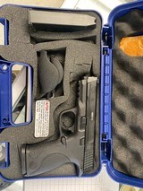 SMITH & WESSON .40 M&P - 2 of 3