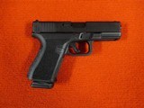 COMBAT ARMORY Glock 19 clone - 1 of 4