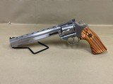DAN WESSON 715 VH - 1 of 6