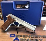 SMITH & WESSON 622 - 1 of 2