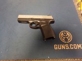 SMITH & WESSON SW9V - 1 of 5