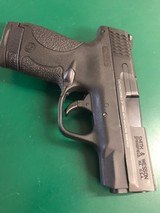 SMITH & WESSON M&P 9 SHIELD 9MM LUGER (9X19 PARA) - 1 of 4