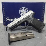 SMITH & WESSON S&W SD9 VE SD9VE SS - 1 of 7