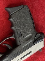 SCCY CPX-1 two tone - 5 of 7