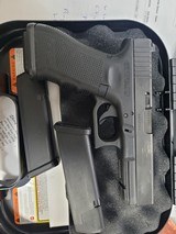 GLOCK 17Gen4 - 2 of 2