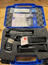 SIG SAUER P226 BLACKWATER - 1 of 5