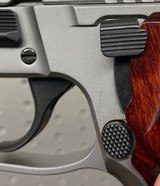 SIG SAUER P226 - 6 of 7