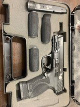 SMITH & WESSON M&P M2.0 4 COMPACT - 1 of 6