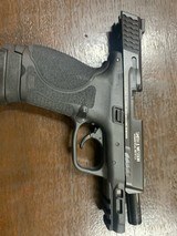 SMITH & WESSON M&P M2.0 4 COMPACT - 2 of 6