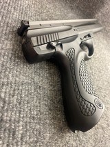 BERETTA U22 NEOS .22 LR - 7 of 8