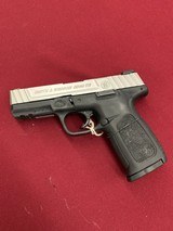 SMITH & WESSON SD40VE - 2 of 4