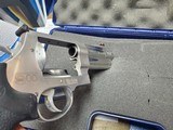 SMITH & WESSON S&W500 - 2 of 6