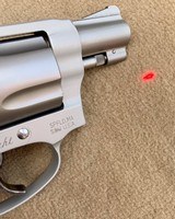 SMITH & WESSON 642 AIRWEIGHT CRIMSON TRACE LASERGRIPS - 2 of 6