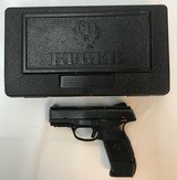 RUGER SR40C - 1 of 7