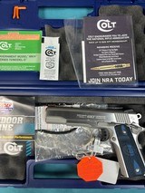 COLT 1911 GOVERNMENT MODEL 45 AUTO SERIES 70 - 1 of 6