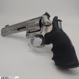SMITH & WESSON 686-5 - 2 of 4