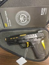 SMITH & WESSON M&P 9 Shield EZ Performance Center Gold - 1 of 2