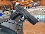 GLOCK G23 - 1 of 2