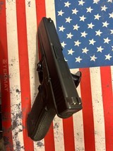 GLOCK 22 G22 GEN 4 .40 (Night Sights) POLICE TRADE IN - 2 of 6