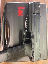 HK P30 L - 2 of 2