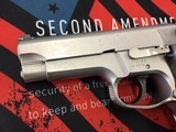 SMITH & WESSON 5906 - 2 of 7