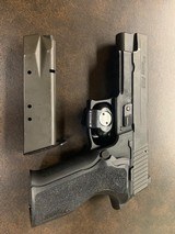 SIG SAUER P226 - 5 of 5