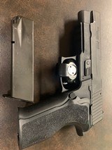 SIG SAUER P226 - 4 of 5