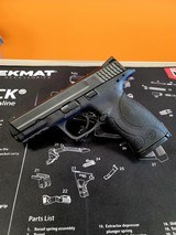 SMITH & WESSON M&P 40 - 1 of 3
