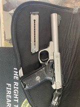 SMITH & WESSON SW22 VICTORY - 2 of 2