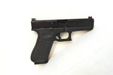 GLOCK 17 G17 gen 5 17 Round 9MM LUGER (9X19 PARA) - 2 of 6