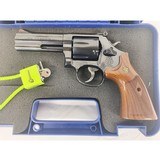SMITH & WESSON Model 586 Like New w/Box - 3 of 7