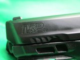 SMITH & WESSON M&P40 - 4 of 6