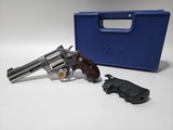 SMITH & WESSON 627-2 - 1 of 4