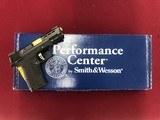 SMITH & WESSON M&P 9 Shield EZ M2.0 - 2 of 5