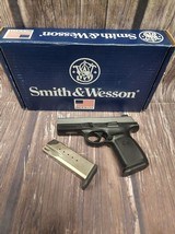 SMITH & WESSON SW40VE - 1 of 7