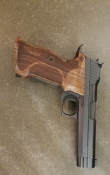 SIG SAUER P210 TARGET - 4 of 5