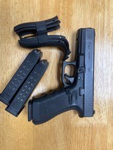 GLOCK 17 G17 GEN 4 9MM - 1 of 2