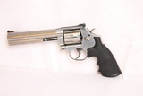 SMITH & WESSON 686-6 - 2 of 3