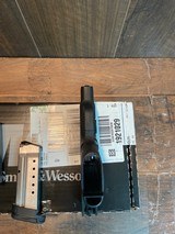 SMITH & WESSON M&P 40 SHIELD - 2 of 4