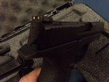SMITH & WESSON M&P 40 - 4 of 5