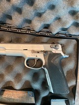 SMITH & WESSON MOD 915 - 1 of 4