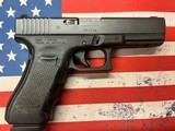 GLOCK 22 G22 GEN 4 .40 (Night Sights) POLICE TRADE IN - 1 of 6