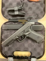 GLOCK 35 G35 Gen 4 NIGHT Sight / Cutout Slide - 2 of 3