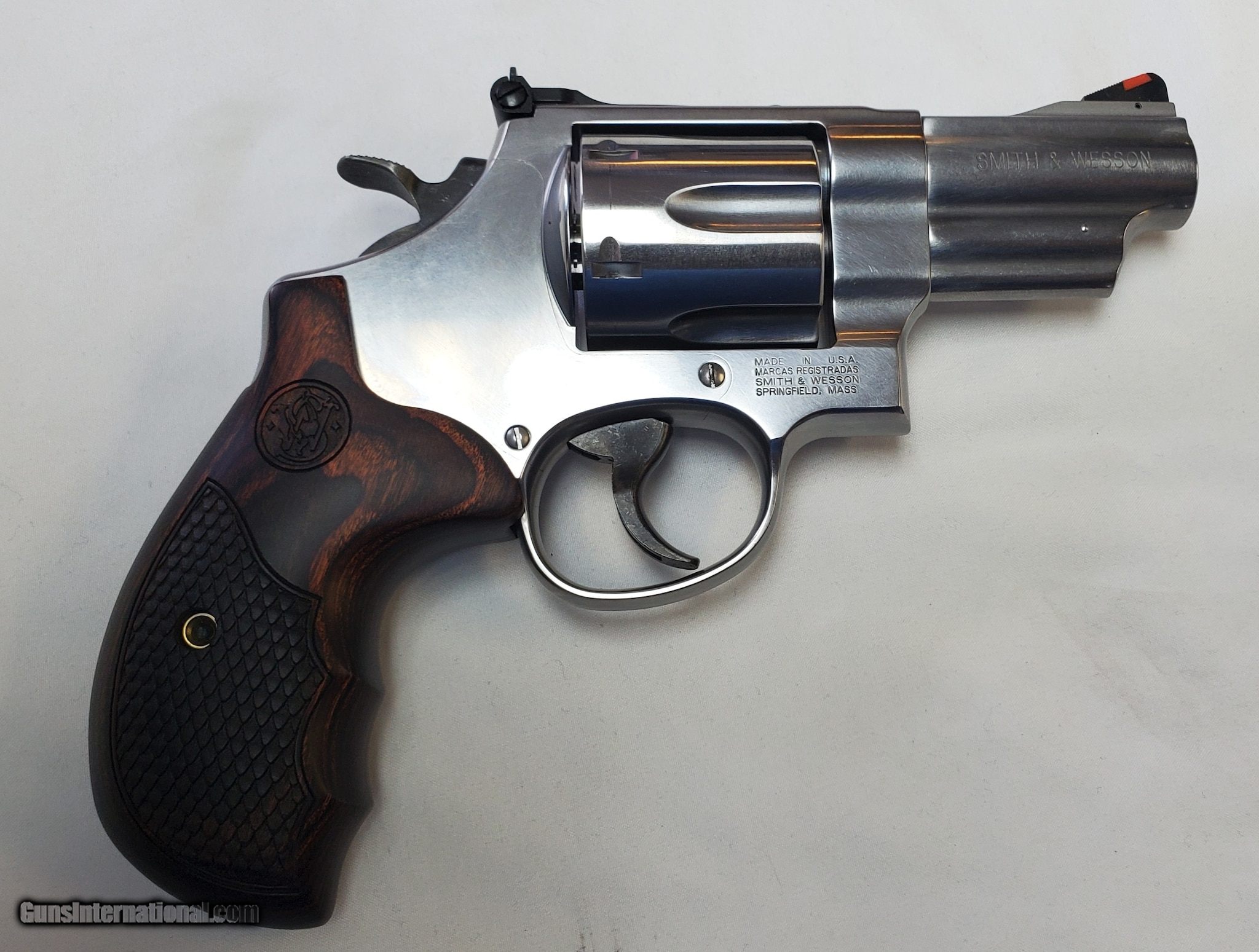 SMITH & WESSON 629 DELUXE