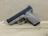 CZ P10 C - 5 of 7