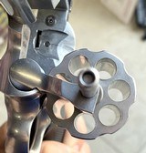 SMITH & WESSON 686 PLUS - 5 of 7