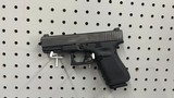 GLOCK 19 G19 Gen 4 (with night sights) - 4 of 5