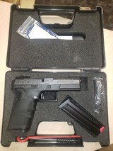 CZ P-10 F - 4 of 4