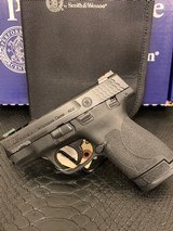 SMITH & WESSON Performance Center M&P9 Shield M2.0 Every Day Carry Kit - 2 of 7